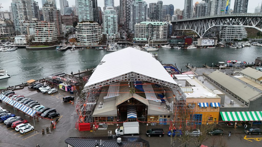 Large-span temporary roof structure at Granville Island Market supported by NSP’s 1500 mm-deep aluminum D-Beam for renovation works.